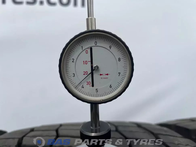 Michelin Remix - Tire for Truck: picture 3 Michelin Remix - Tire for Truck: picture 3