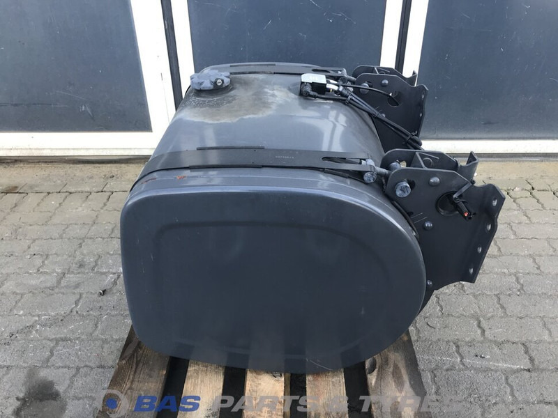 Renault - Fuel tank for Truck: picture 2 Renault - Fuel tank for Truck: picture 2