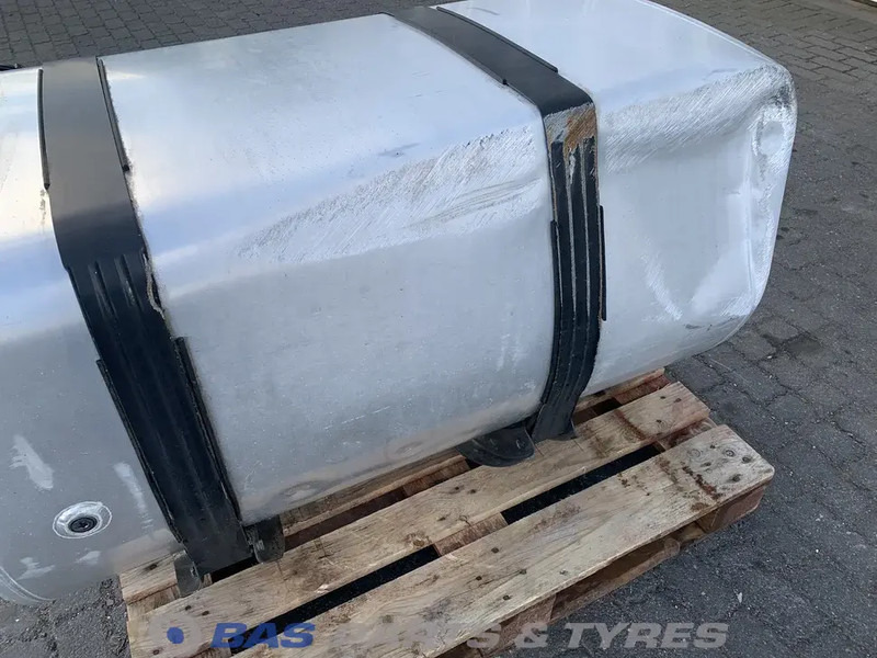 Renault  - Fuel tank for Truck: picture 5 Renault  - Fuel tank for Truck: picture 5