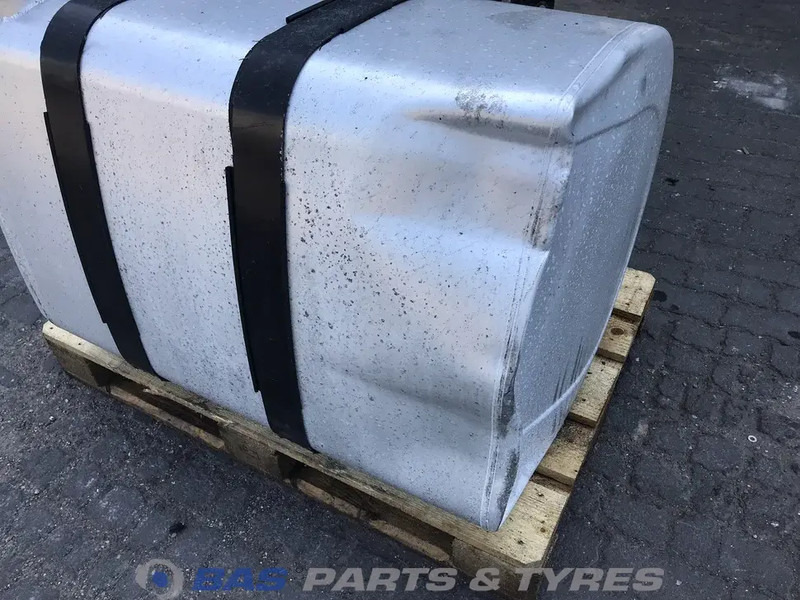Renault  - Fuel tank for Truck: picture 5 Renault  - Fuel tank for Truck: picture 5