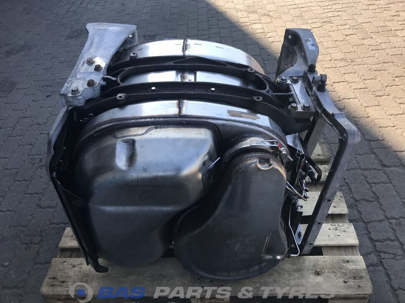 Renault T-Serie - Muffler for Truck: picture 1 Renault T-Serie - Muffler for Truck: picture 1