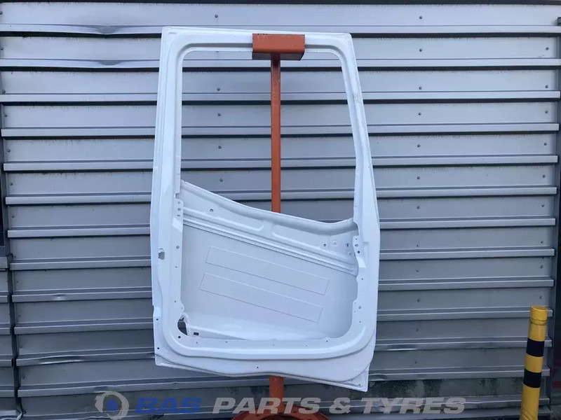 Renault T-Serie - Door and parts for Truck: picture 2 Renault T-Serie - Door and parts for Truck: picture 2