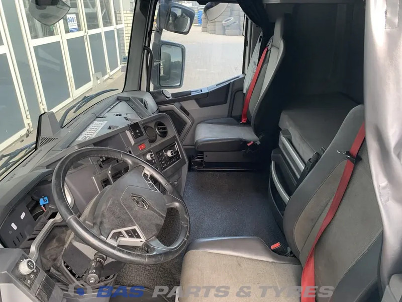 Cab and interior for Truck Renault T-Serie: picture 8 Cab and interior for Truck Renault T-Serie: picture 8