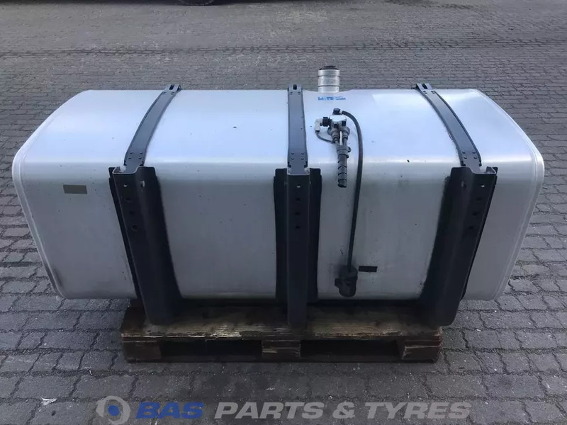 Scania Brandstoftank Scania 700 Liter 1790948 - Fuel tank for Truck: picture 3 Scania Brandstoftank Scania 700 Liter 1790948 - Fuel tank for Truck: picture 3