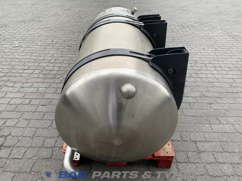 Scania LNG tank Scania 352 Liter 1776103 - Fuel tank for Truck: picture 2 Scania LNG tank Scania 352 Liter 1776103 - Fuel tank for Truck: picture 2
