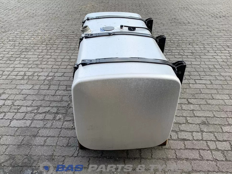 Scania  - Fuel tank for Truck: picture 2 Scania  - Fuel tank for Truck: picture 2