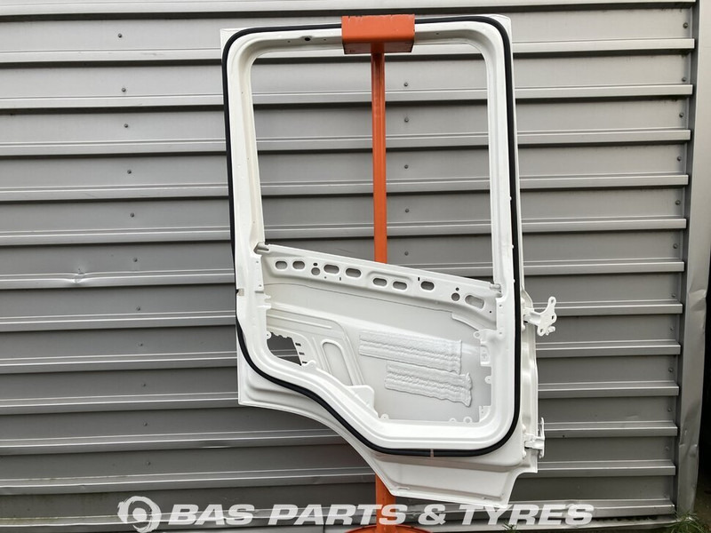 Scania P-Serie NextGen - Door and parts for Truck: picture 2 Scania P-Serie NextGen - Door and parts for Truck: picture 2