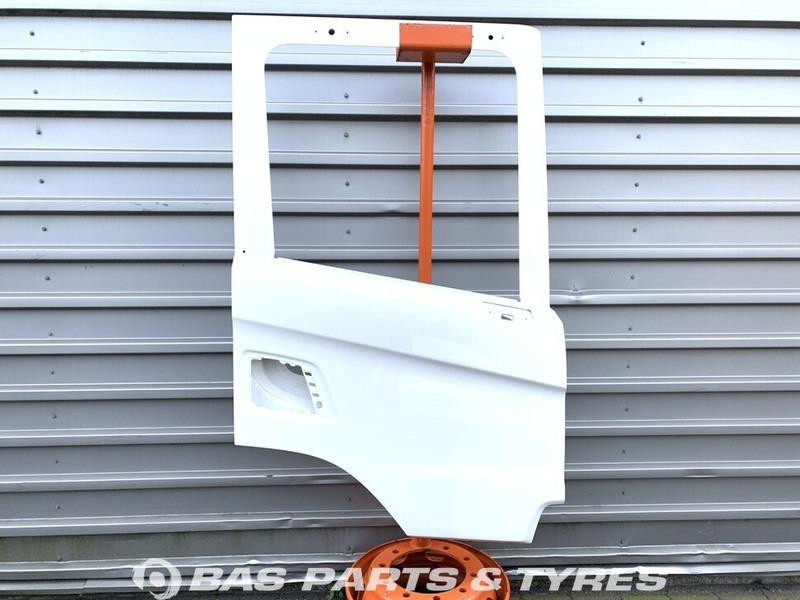 Scania P-Serie NextGen - Door and parts for Truck: picture 1 Scania P-Serie NextGen - Door and parts for Truck: picture 1