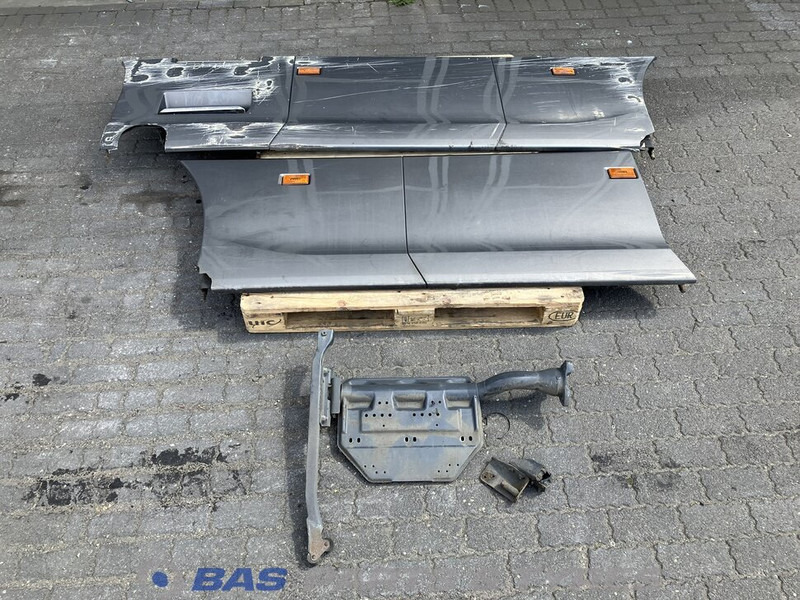 Scania S-Serie NextGen Sideskirt Set Scania 2623617 - Body and exterior for Truck: picture 1 Scania S-Serie NextGen Sideskirt Set Scania 2623617 - Body and exterior for Truck: picture 1
