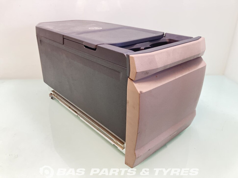 DAF XG Koelkast DAF 35 Liter 2318729 - Spare parts for Truck: picture 1 DAF XG Koelkast DAF 35 Liter 2318729 - Spare parts for Truck: picture 1