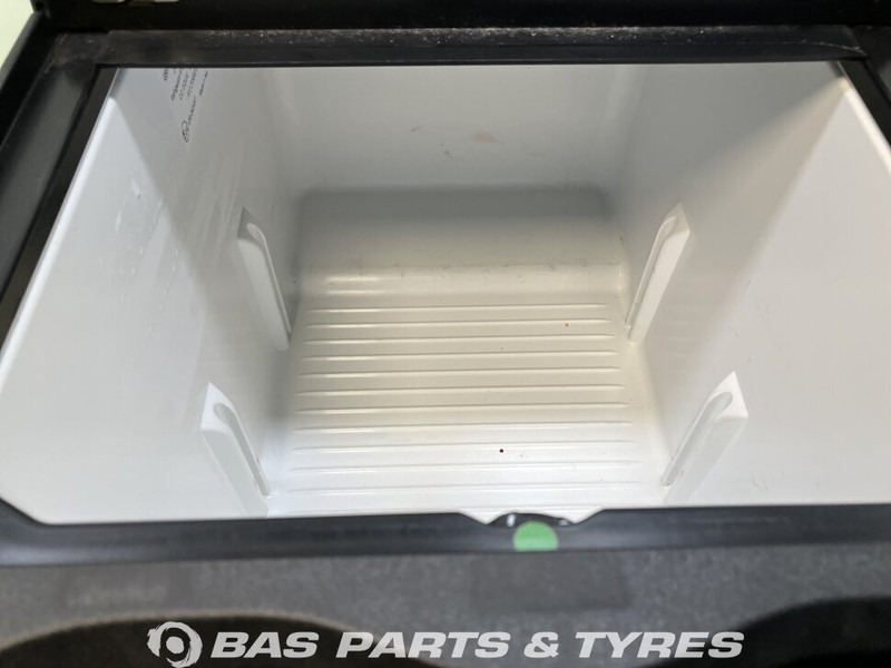 DAF XG Koelkast DAF 35 Liter 2318729 - Spare parts for Truck: picture 3 DAF XG Koelkast DAF 35 Liter 2318729 - Spare parts for Truck: picture 3