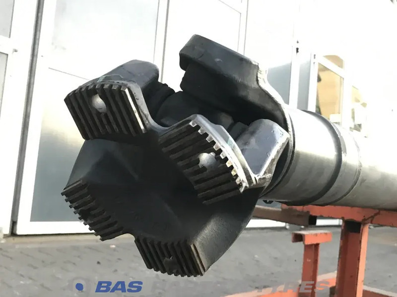 Volvo Aandrijfas Volvo 1067777 - Drive shaft for Truck: picture 3 Volvo Aandrijfas Volvo 1067777 - Drive shaft for Truck: picture 3