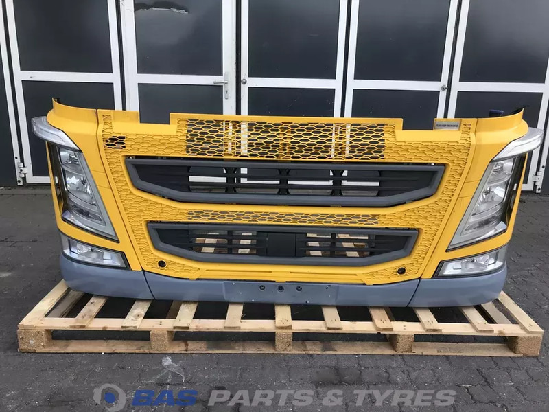 Volvo FH4 Bumper Volvo 23720227 - Bumper for Truck: picture 1 Volvo FH4 Bumper Volvo 23720227 - Bumper for Truck: picture 1