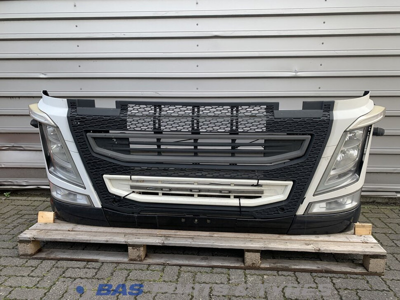 Volvo FH4 Bumper Volvo 82137660 - Bumper for Truck: picture 1 Volvo FH4 Bumper Volvo 82137660 - Bumper for Truck: picture 1