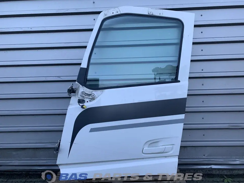 Volvo FH4 - Door and parts for Truck: picture 2 Volvo FH4 - Door and parts for Truck: picture 2