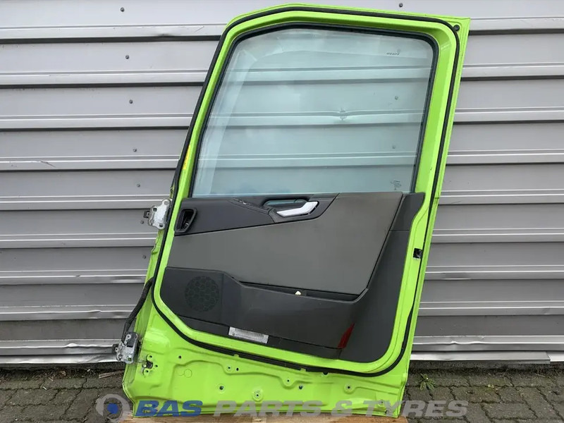 Volvo FH4 - Door and parts for Truck: picture 2 Volvo FH4 - Door and parts for Truck: picture 2