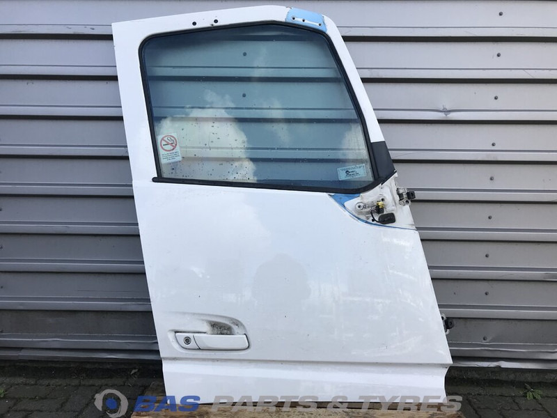 Volvo FH4 - Door and parts for Truck: picture 1 Volvo FH4 - Door and parts for Truck: picture 1