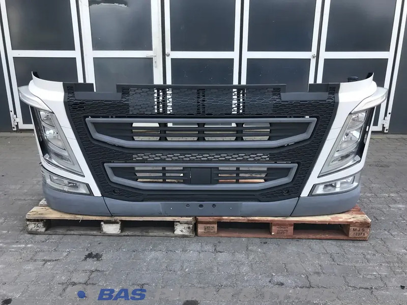 Volvo FH4 - Bumper for Truck: picture 1 Volvo FH4 - Bumper for Truck: picture 1