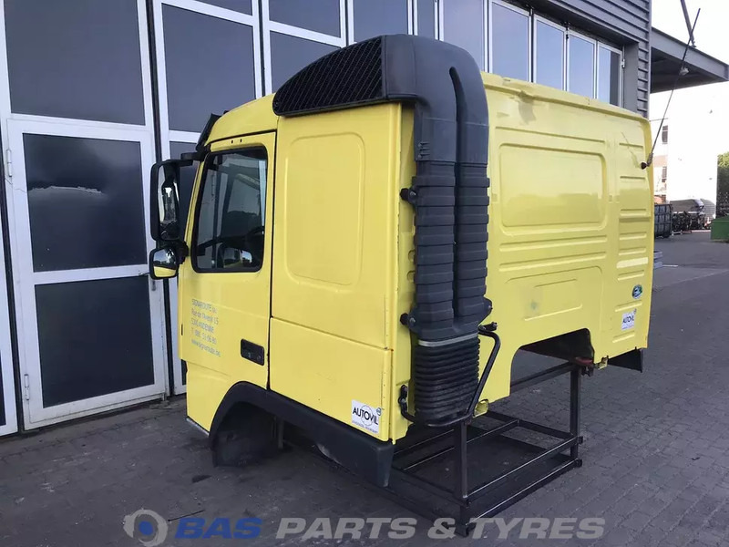 Volvo FM3 Volvo Sleeper Cab L2H1 20492720 - Cab and interior for Truck: picture 4 Volvo FM3 Volvo Sleeper Cab L2H1 20492720 - Cab and interior for Truck: picture 4