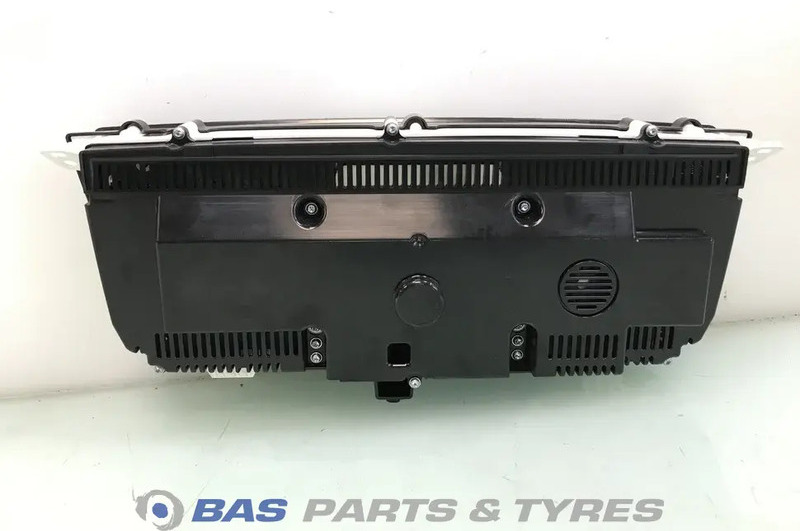 Volvo FM4 Instrumentenpaneel Volvo 21589170 - Dashboard for Truck: picture 2 Volvo FM4 Instrumentenpaneel Volvo 21589170 - Dashboard for Truck: picture 2