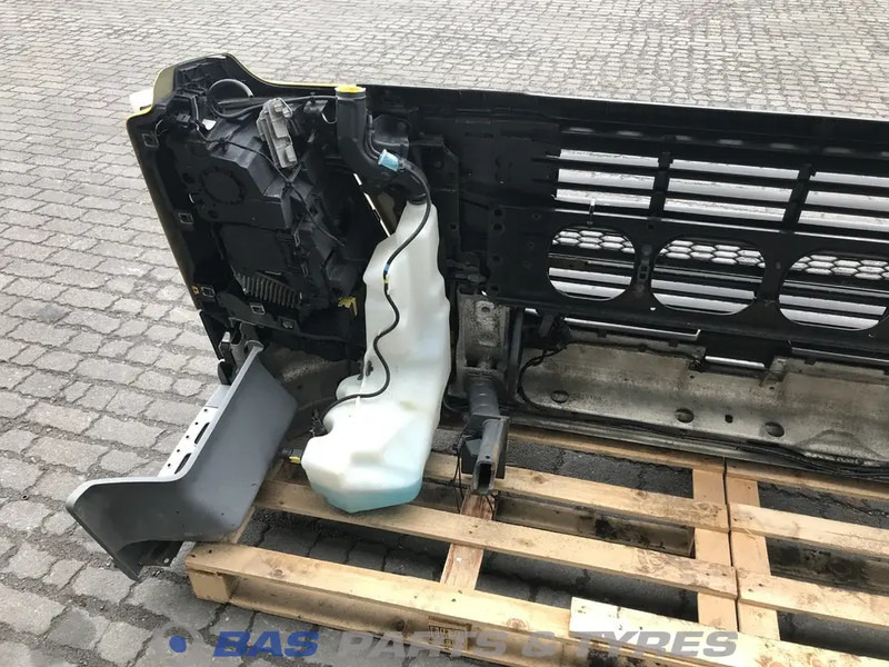 Volvo FM4 - Bumper for Truck: picture 4 Volvo FM4 - Bumper for Truck: picture 4