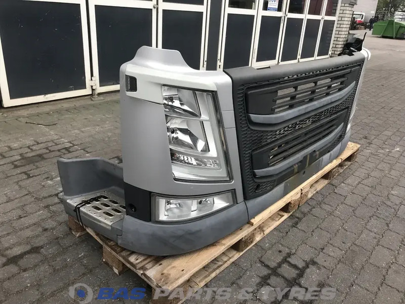 Volvo FM4 - Bumper for Truck: picture 3 Volvo FM4 - Bumper for Truck: picture 3