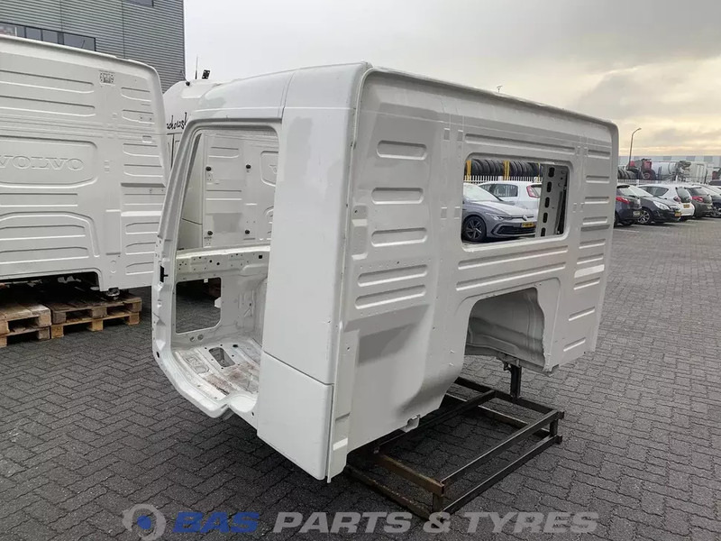 Volvo FM4 Volvo Day Cab L1EH1 3175940 - Cab and interior for Truck: picture 4 Volvo FM4 Volvo Day Cab L1EH1 3175940 - Cab and interior for Truck: picture 4