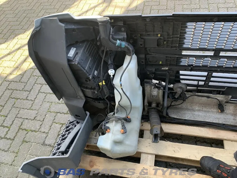 Volvo FM5 Bumper Volvo 82491840 - Bumper for Truck: picture 4 Volvo FM5 Bumper Volvo 82491840 - Bumper for Truck: picture 4