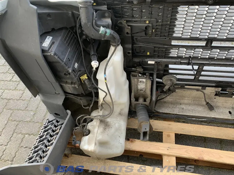 Volvo FM5 Bumper Volvo 82491840 - Bumper for Truck: picture 4 Volvo FM5 Bumper Volvo 82491840 - Bumper for Truck: picture 4