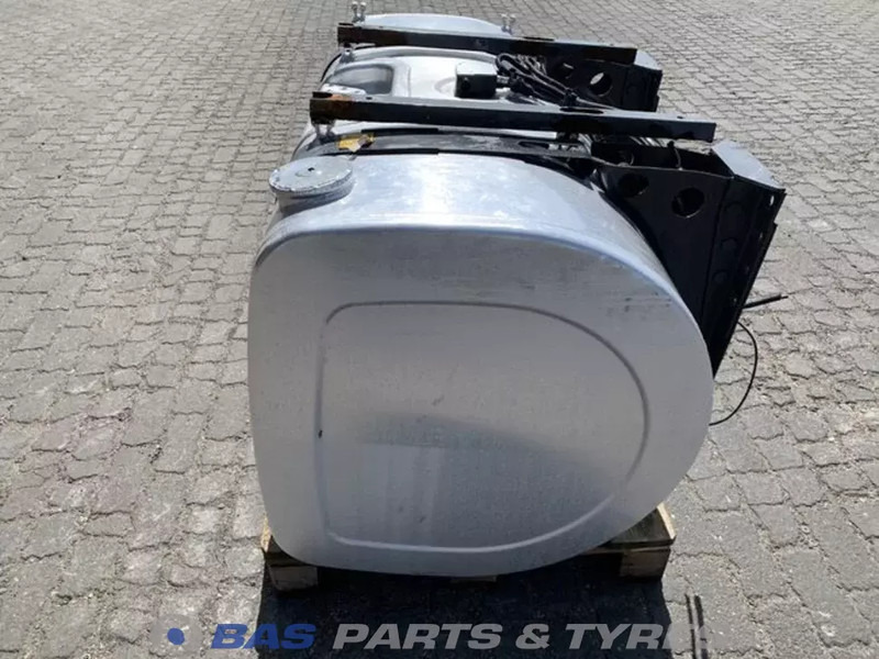 Volvo - Fuel tank for Truck: picture 2 Volvo - Fuel tank for Truck: picture 2