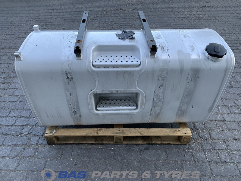 Volvo - Fuel tank for Truck: picture 1 Volvo - Fuel tank for Truck: picture 1
