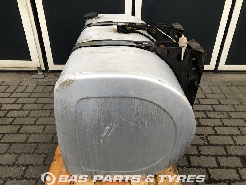 Volvo - Fuel tank for Truck: picture 2 Volvo - Fuel tank for Truck: picture 2