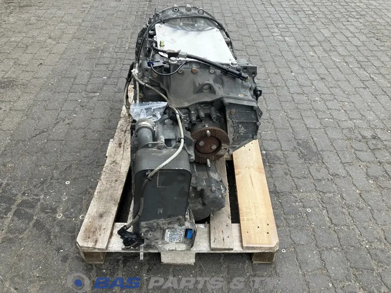 ZF XF106 - Gearbox for Truck: picture 2 ZF XF106 - Gearbox for Truck: picture 2