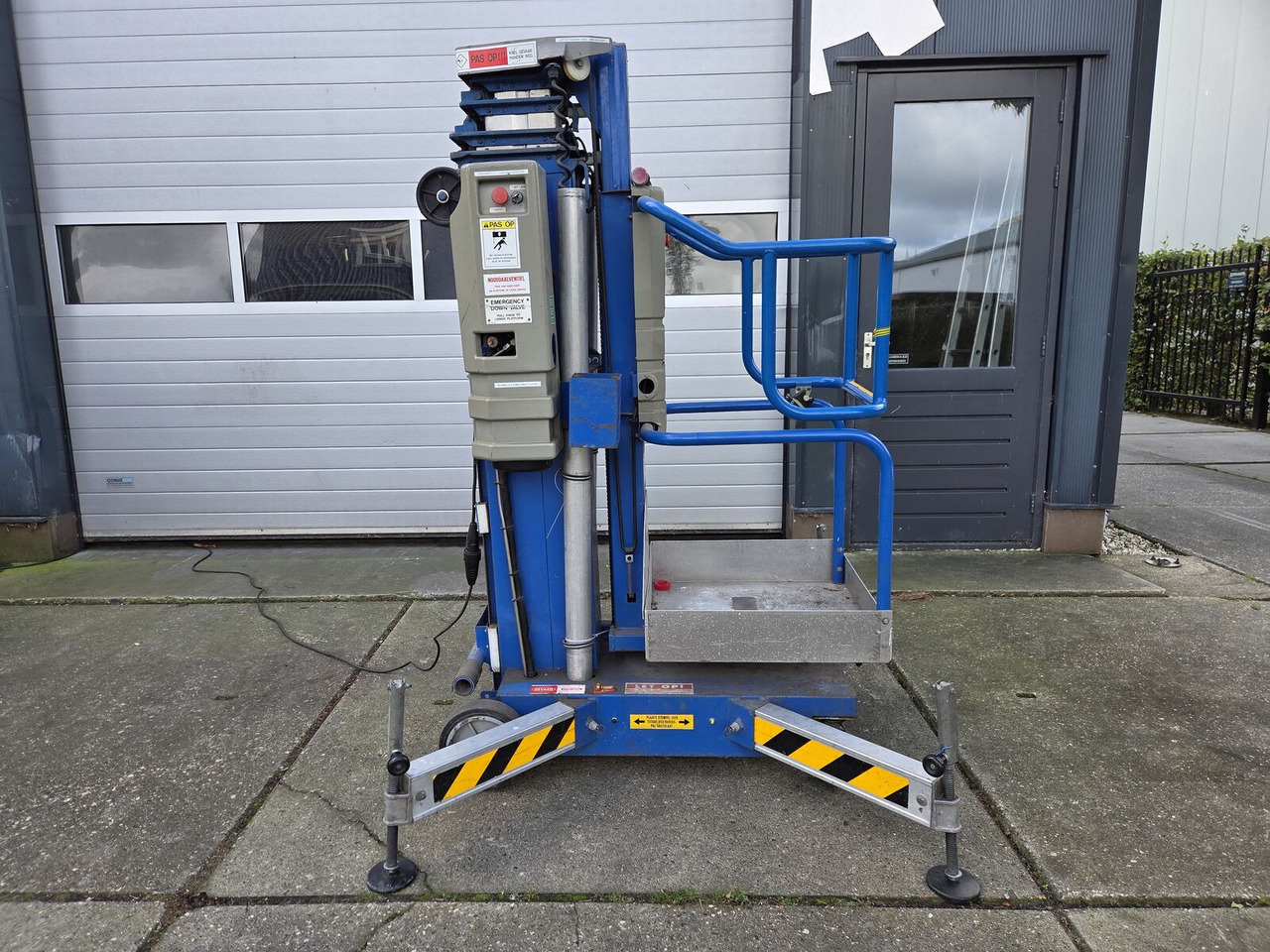 UpRight UL25 II hefsteiger - Vertical mast lift: picture 1 UpRight UL25 II hefsteiger - Vertical mast lift: picture 1