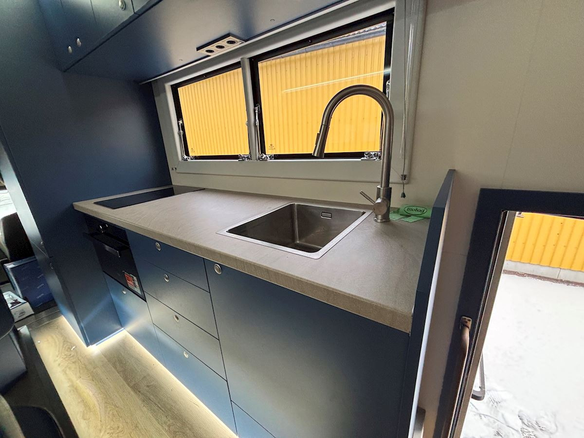 Horse truck DAF Lehel horsebox 210 LF: picture 12