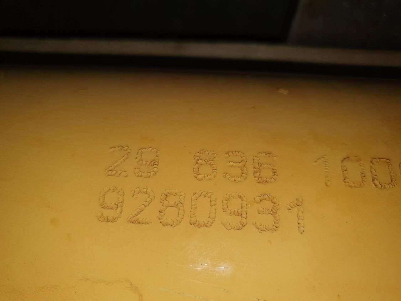 BOTELLA DE BALANCIN LIEBHER R904C  - Hydraulic cylinder for Crawler excavator: picture 1 BOTELLA DE BALANCIN LIEBHER R904C  - Hydraulic cylinder for Crawler excavator: picture 1