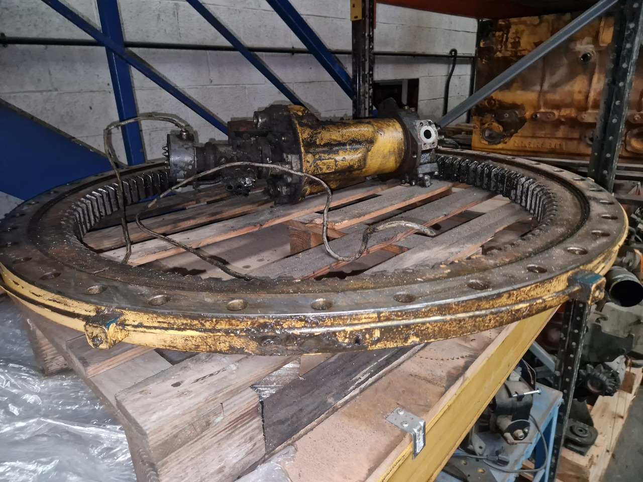 CORONA PARA LIEBHERR A900B LI - Slewing ring for Construction machinery: picture 3 CORONA PARA LIEBHERR A900B LI - Slewing ring for Construction machinery: picture 3