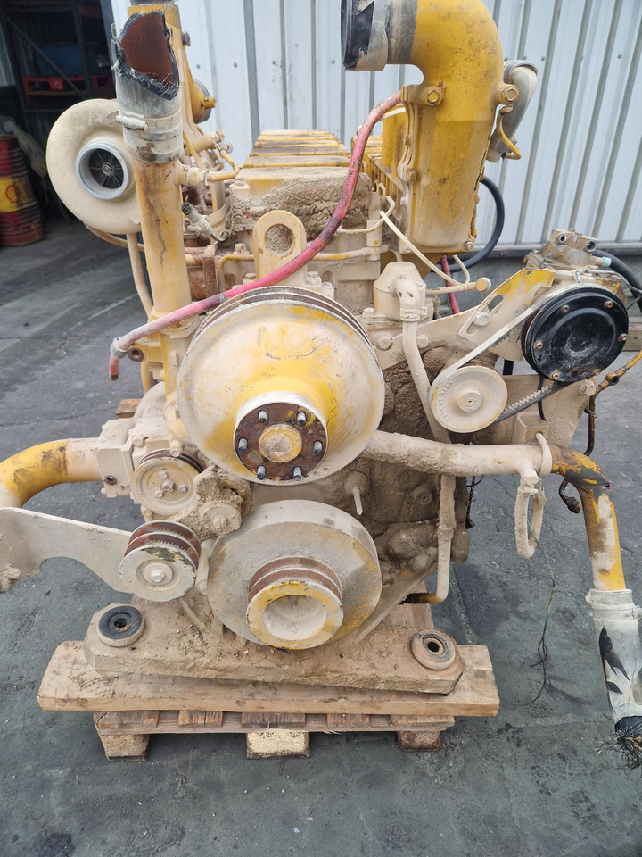 KOMATSU SAA6D 140E-2 - Engine for Construction machinery: picture 5 KOMATSU SAA6D 140E-2 - Engine for Construction machinery: picture 5