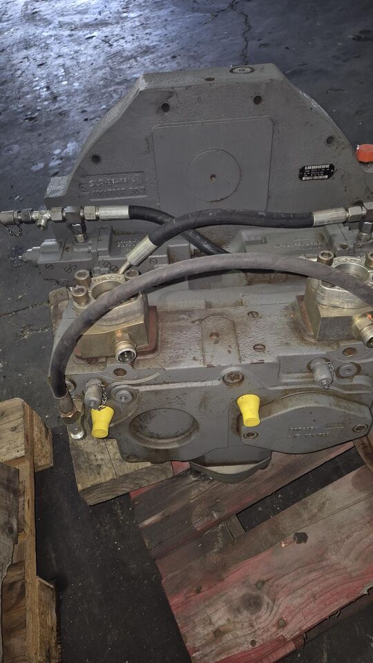 LIEBHERR DPVD O 108 REF.1015133 LIEBHERR R916/R906 - Hydraulic pump for Bus: picture 1 LIEBHERR DPVD O 108 REF.1015133 LIEBHERR R916/R906 - Hydraulic pump for Bus: picture 1