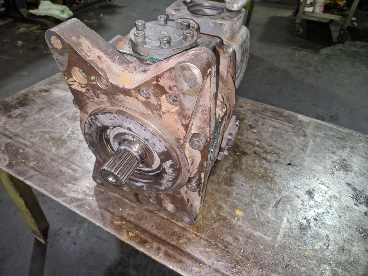 LMV165 – LIEBHERR R964B - Hydraulic pump for Construction machinery: picture 2 LMV165 – LIEBHERR R964B - Hydraulic pump for Construction machinery: picture 2