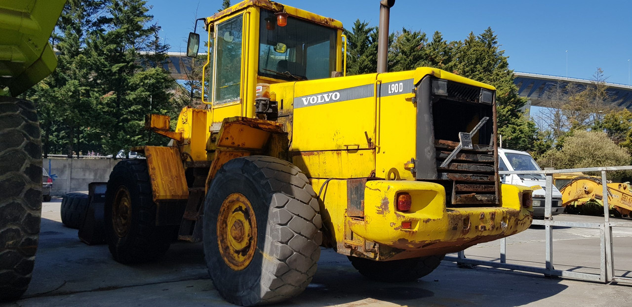 VOLVO L90D S/N 33264 - Wheel loader: picture 2 VOLVO L90D S/N 33264 - Wheel loader: picture 2