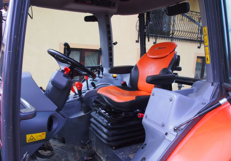 Ciągnik Kubota M5111 2019 Ciągnik rolniczy Kubota z ładowaczem czołowym TUR on lease Ciągnik Kubota M5111 2019 Ciągnik rolniczy Kubota z ładowaczem czołowym TUR: picture 16 Ciągnik Kubota M5111 2019 Ciągnik rolniczy Kubota z ładowaczem czołowym TUR on lease Ciągnik Kubota M5111 2019 Ciągnik rolniczy Kubota z ładowaczem czołowym TUR: picture 16