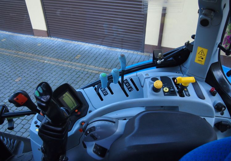 Ciągnik New Holland NH T6.140 2016 New Holland z Ładowaczem czołowym TUR on lease Ciągnik New Holland NH T6.140 2016 New Holland z Ładowaczem czołowym TUR: picture 10 Ciągnik New Holland NH T6.140 2016 New Holland z Ładowaczem czołowym TUR on lease Ciągnik New Holland NH T6.140 2016 New Holland z Ładowaczem czołowym TUR: picture 10