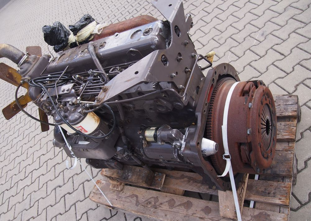 Części do Ciągnika Massey Ferguson MF 3000  Silnik 6 cylindrowy Perkins A6.354
Ciśnienie oleju na wolnych obrotach 4bary - Engine for Agricultural machinery: picture 1 Części do Ciągnika Massey Ferguson MF 3000  Silnik 6 cylindrowy Perkins A6.354
Ciśnienie oleju na wolnych obrotach 4bary - Engine for Agricultural machinery: picture 1