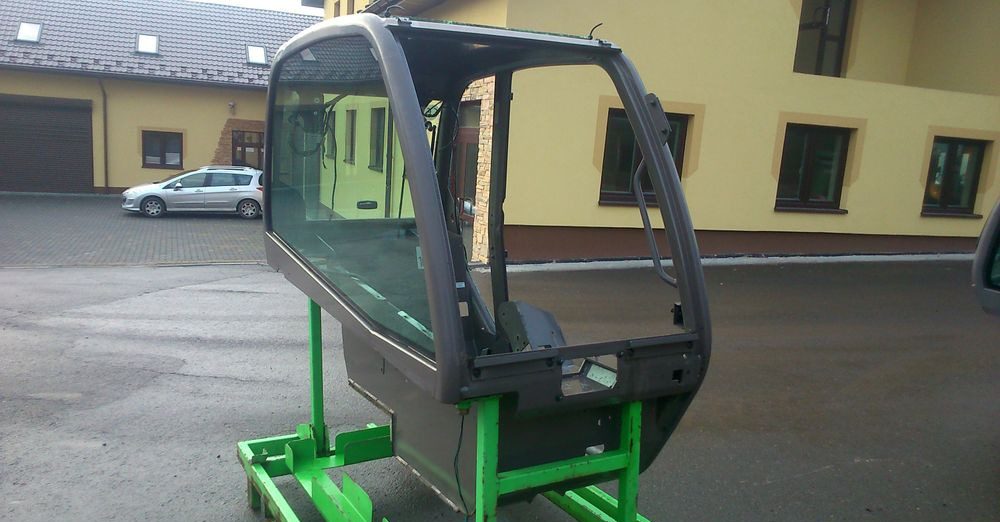 Ładowarka teleskopowa Manitou MT, MLT 2005 Kabina do Manitou - Cab for Material handling equipment: picture 5 Ładowarka teleskopowa Manitou MT, MLT 2005 Kabina do Manitou - Cab for Material handling equipment: picture 5