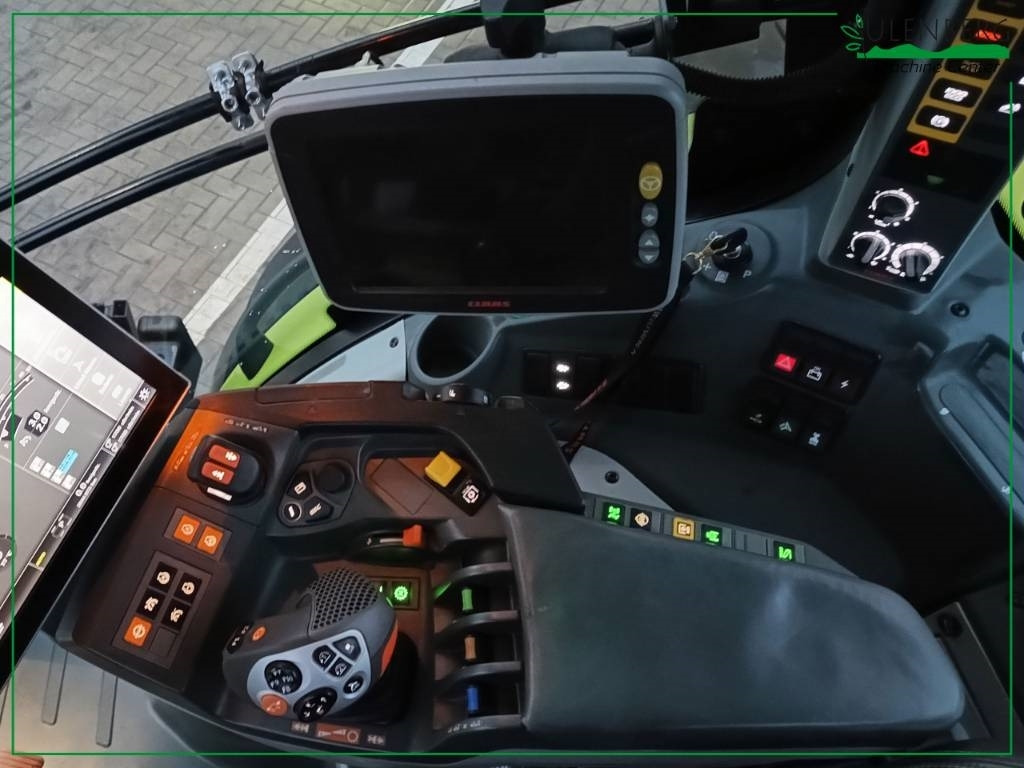 Farm tractor Claas Axion 960: picture 11