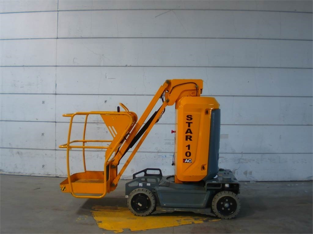 Haulotte STAR 10 - Vertical mast lift: picture 1 Haulotte STAR 10 - Vertical mast lift: picture 1