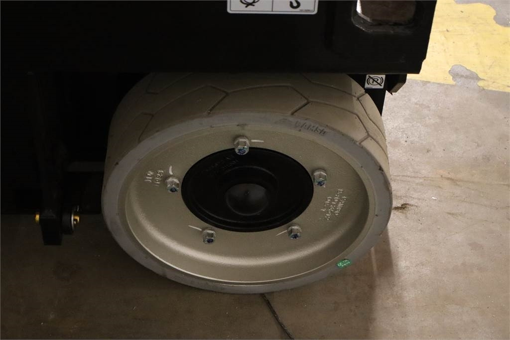 Scissor lift JLG ES3246: picture 15 Scissor lift JLG ES3246: picture 15