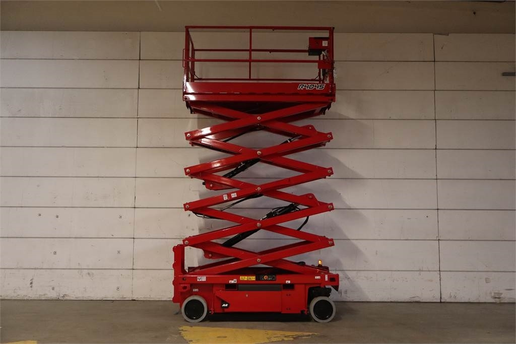 Scissor lift JLG R4045: picture 6