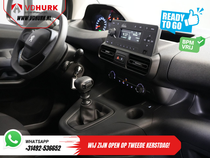 Peugeot Partner 1.2 Turbo 110 pk BPM VRIJ/ BENZINE/ PDC/ Cruise/ Airco - Small van: picture 3 Peugeot Partner 1.2 Turbo 110 pk BPM VRIJ/ BENZINE/ PDC/ Cruise/ Airco - Small van: picture 3